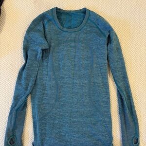Women’s lululemon Crewneck Seamless Performance shirt- Teal Blue